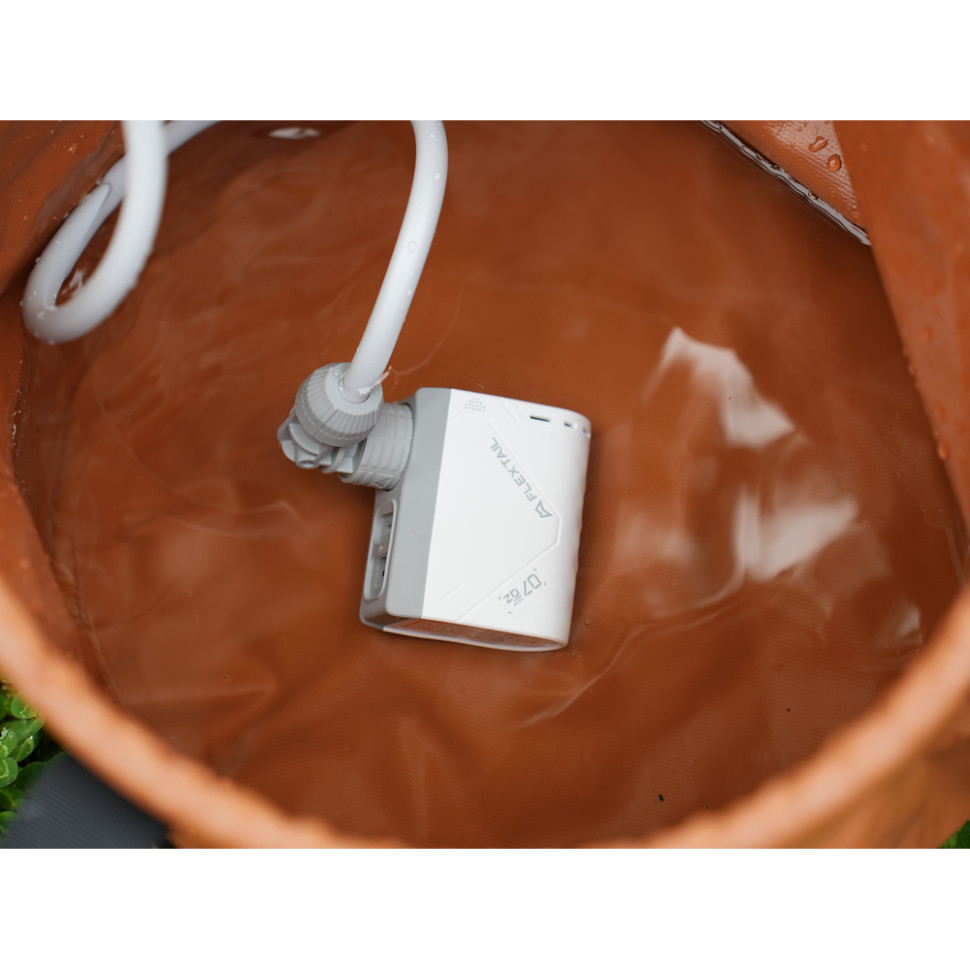 Душ портативний з насосом на акумуляторі Flextail Tiny Shower, білий